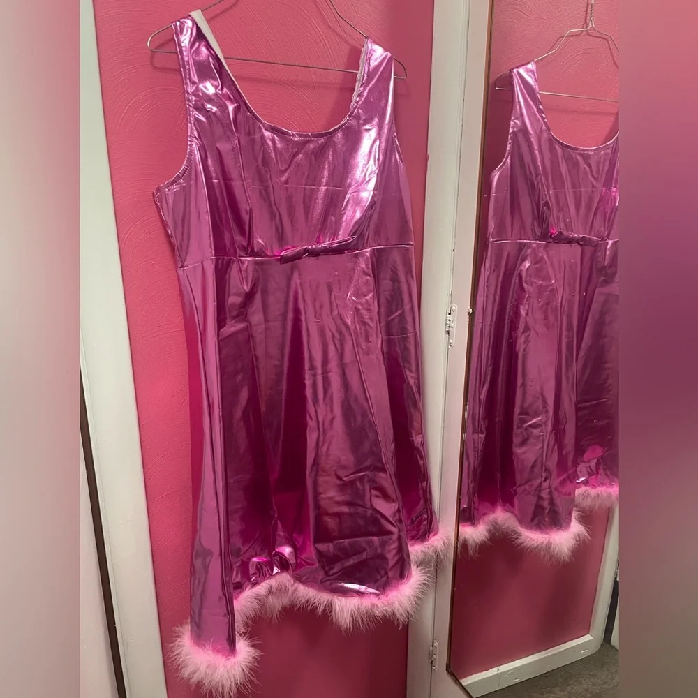 Y2K / Romy & Michelle’s Highschool Reunion with Feather Hem Dress - Picture 4 of 6